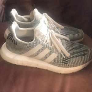 Adidas men’s size 7